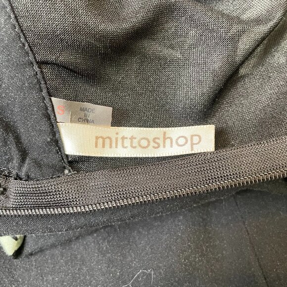 Mittoshop Black Floral Mini Dress Size S Keyhole Front Sleeveless Black - Picture 7 of 9